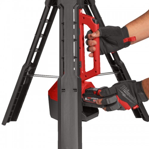 Прожектор светодиодный аккумуляторный напольный MILWAUKEE M18 SAL2-0 (каркас) + сумка в подарок