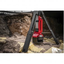 Прожектор светодиодный аккумуляторный напольный MILWAUKEE M18 SAL2-502B (ЗУ+2акк.Х5Ач)