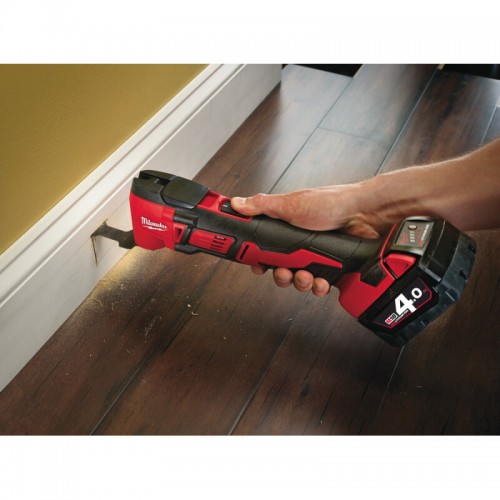 Инструмент многофункциональный аккумуляторный MILWAUKEE M18 BMT-0 (каркас)