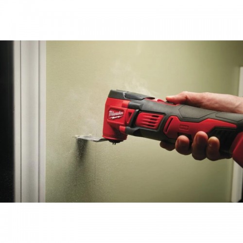Инструмент многофункциональный аккумуляторный MILWAUKEE M18 BMT-421C (ЗУ+2акк.+кейс)