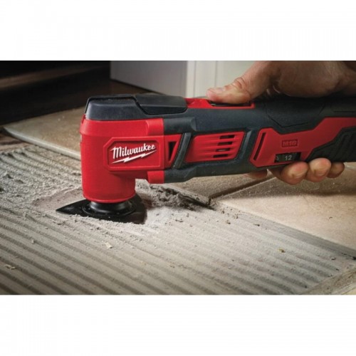 Инструмент многофункциональный аккумуляторный MILWAUKEE M18 BMT-421C (ЗУ+2акк.+кейс)