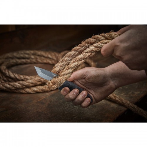 Нож складной  HARDLINE Serrated MILWAUKEE с серейторным лезвием 75мм