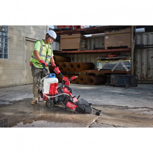 Опрыскиватель ранцевый аккумуляторный (базовая станция) MILWAUKEE M18 BBPFP2-301 (ЗУ+1акк.Х3Ач)