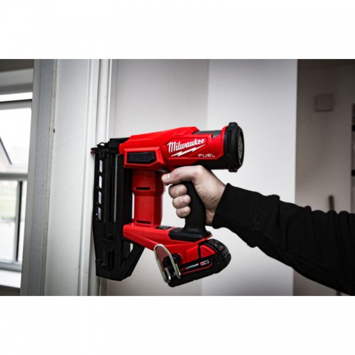 Пистолет гвоздезабивной аккумуляторный бесщёточный MILWAUKEE M18 FN16GS-0X (25-64мм)(каркас, HDкейс)