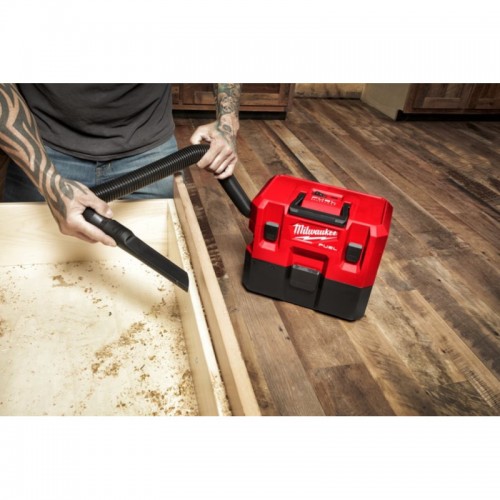 Пылесос аккумуляторный для воды и сухого мусора MILWAUKEE M12 FVCL-0 (каркас)