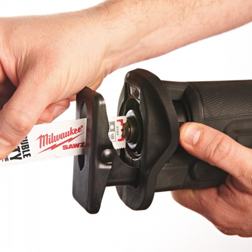 Пила сабельная аккумуляторная MILWAUKEE M18 BSX-402C (ЗУ+2акк.Х4Ач+кейс)