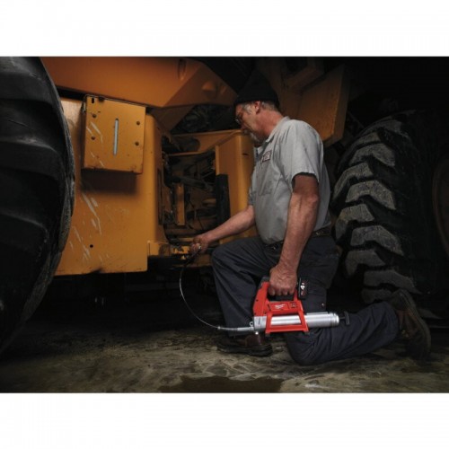 Шприц для смазки MILWAUKEE M12 GG-401B (ЗУ+1акк.Х4Ач+сумка)