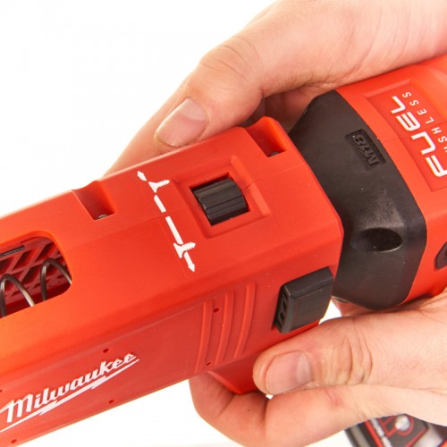 Шуруповерт для гипсокартона MILWAUKEE M18 FSGC-202X (13Нм) (ЗУ+2акк.Х2Ач+HDкейс)