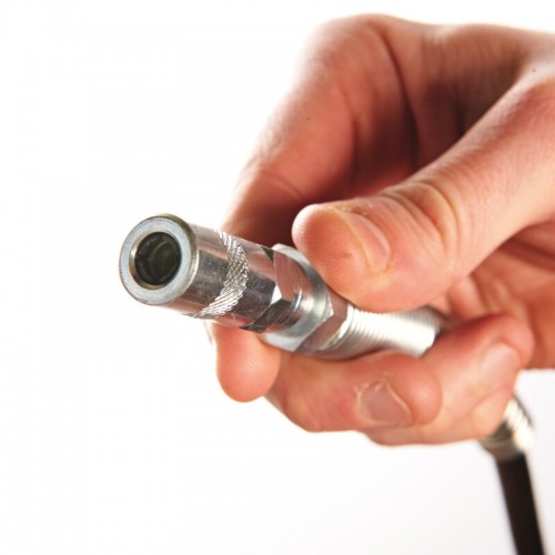 Шприц для смазки MILWAUKEE M18 GG-201C (ЗУ+1акк.Х2Ач+кейс)