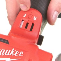 Пила дисковая универсальная аккумуляторная бесщёточная MILWAUKEE M12 FCOT-0, Ø76 (каркас)