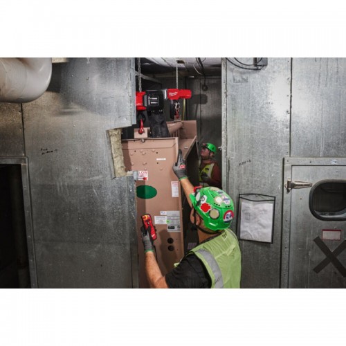 Таль цепная грузоподьемностью 1т MILWAUKEE M18 BLCHTO-0P ONE-KEY™