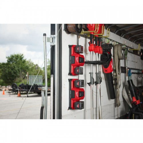 Зарядное устройство MILWAUKEE M18 MDBSC DUAL SUPER CHARGER (на 2 аккумулятора)