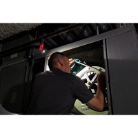 Фонарь светодиодный аккумуляторный (зарядка через USB) MILWAUKEE L4 PWL-301