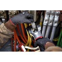 Обжимник гидравлический безматричный аккумуляторный для кабелей MILWAUKEE M18 HDCT-202C (ЗУ+2Х2Ач)