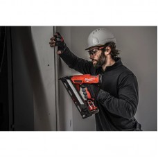 Пистолет гвоздезабивной аккумуляторный бесщёточный MILWAUKEE M18 FN15GA-0X (32-64мм)(каркас, HDкейс)