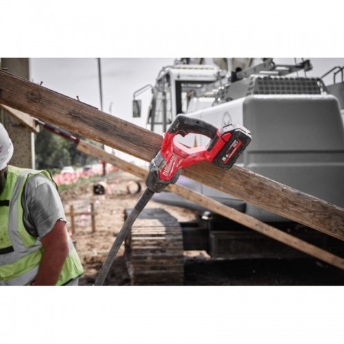 Вибратор погружной аккумуляторный бесщеточный MILWAUKEE M18 FCVN12-551 (1,2м) (ЗУ+1акк.Х5,5Ач)