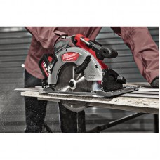 Пила дисковая аккумуляторная бесщеточная MILWAUKEE M18 FCSG66-121C, Ø190мм (ЗУ+1акХ12Ач+кейс), (заме