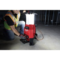 Фонарь светодиодный аккумуляторный MILWAUKEE M18 ONESLDP-0 ONE-KEY с зарядным устройством
