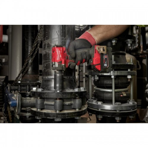 Гайковерт аккумуляторный бесщеточный MILWAUKEE 1/2\" (339 Нм) M18 FIW2P12-502X, с пином (ЗУ+2Х5Ач)