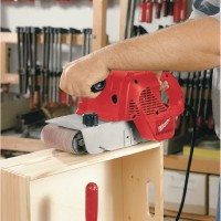 Ленточная шлифовальная машина MILWAUKEE BS 100 LE с шириной полировки 100 мм (4) 4933385150