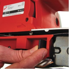 Ленточная шлифовальная машина MILWAUKEE BS 100 LE с шириной полировки 100 мм (4) 4933385150