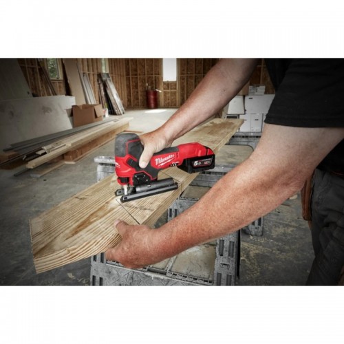 Пила лобзиковая аккумуляторная бесщёточная MILWAUKEE M18 FBJS-502X (ЗУ+2акк.Х5Ач+HDкейс)