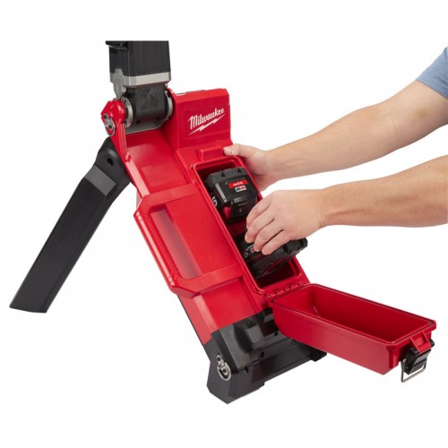 Прожектор світлодіодний акумуляторний MILWAUKEE M18 ONERSAL-0 ONE-KEY