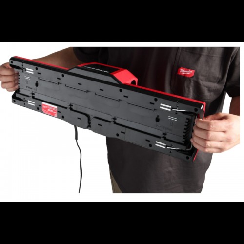 Зарядное устройство MILWAUKEE M12-18 GBC4 (4хМ18, 2хМ12, фонарь)