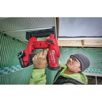Степлер скобозабивной аккумуляторный зауженный бесщеточный MILWAUKEE M18 FNCS18GS-202X