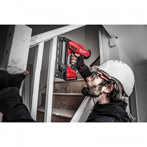 Пистолет гвоздезабивной аккумуляторный бесщёточный MILWAUKEE M18 FN16GA-0X (32-64мм)(каркас, HDкейс)