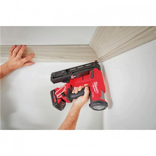 Пистолет гвоздезабивной аккумуляторный бесщёточный MILWAUKEE M18 FN16GA-202X (32-64мм)(ЗУ+2Х2Ач)