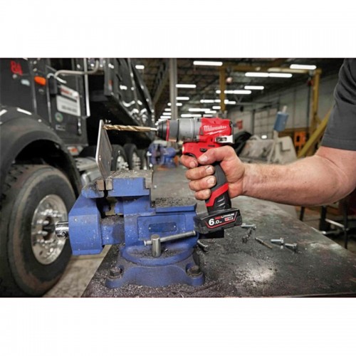 Дрель-шуруповёрт аккумуляторная бесщёточная MILWAUKEE M12 FDD2-0 (37/45Нм) (каркас)