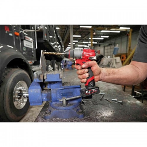Дрель-шуруповёрт аккумуляторная бесщёточная MILWAUKEE M12 FDD2-202X (37Нм)(ЗУ+2акк.Х2Ач+HDкейс)