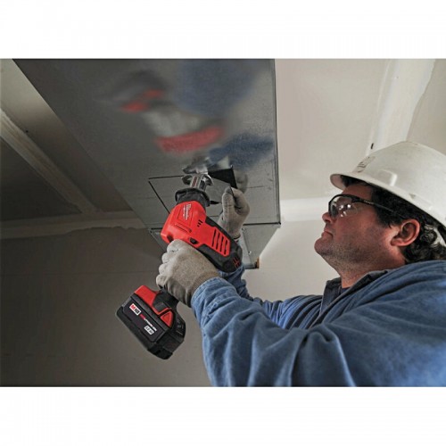 Пила сабельная аккумуляторная MILWAUKEE M18 C18 HZ-0 (каркас)