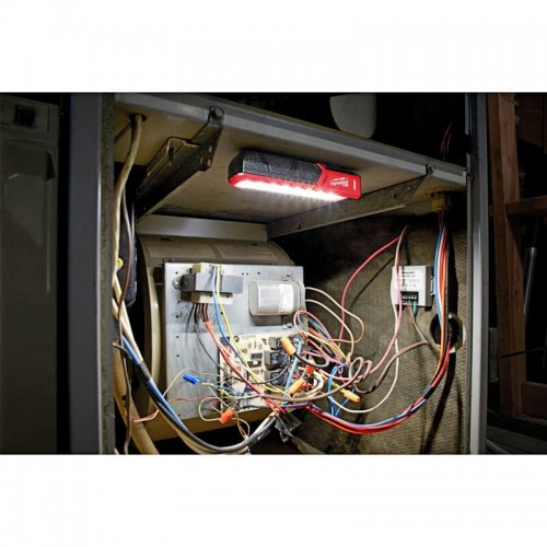 Фонарь светодиодный аккумуляторный компактный (зарядка через USB) MILWAUKEE L4 FL-301