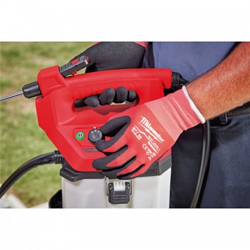 Опрыскиватель аккумуляторный 3.7 литра MILWAUKEE M12 BHCS3L-0 (каркас)