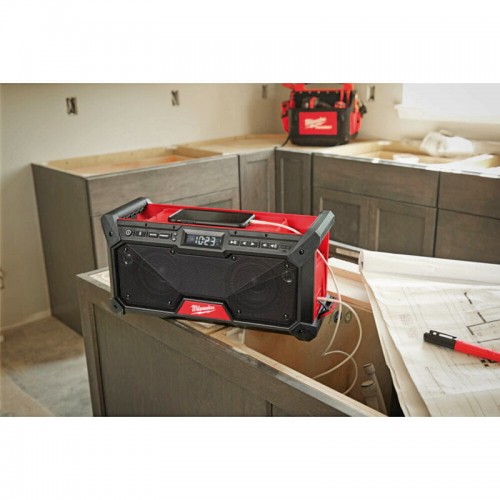 Радио аккумуляторное MILWAUKEE M18 RADDAB+G2-0