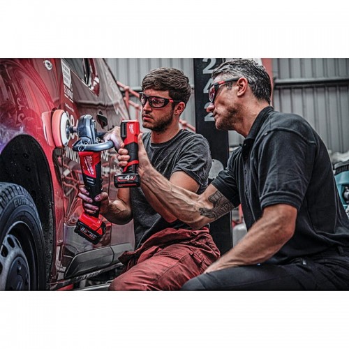 Фонарь светодиодный аккумуляторный для цветоподбора MILWAUKEE M12 CML-401 (ЗУ+1акк.Х4Ач)
