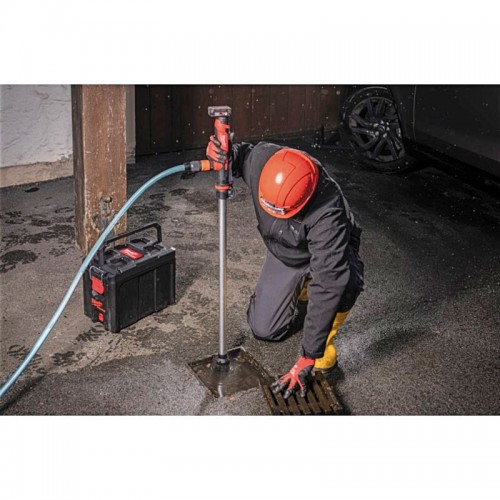 Насос аккумуляторный для перекачки жидкости MILWAUKEE M12 BSWP-0 (каркас)