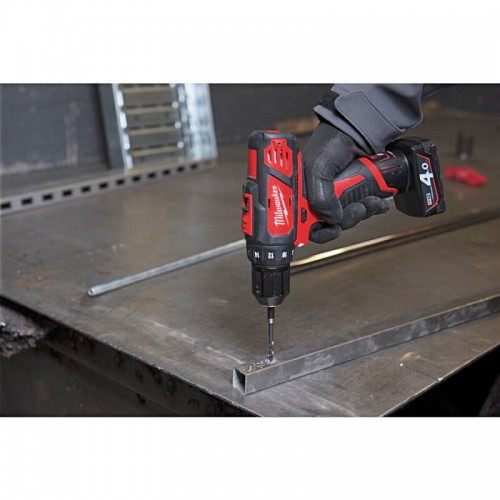 Дрель-шуруповёрт аккумуляторная MILWAUKEE M12 BDD-202C (30 Нм) (замена на 4933499686)