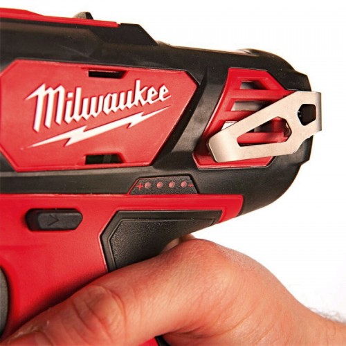 Дрель-шуруповёрт аккумуляторная MILWAUKEE M12 BDD-202C (30 Нм) (замена на 4933499686)