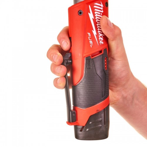 Трещётка аккумуляторная бесщёточная компактная MILWAUKEE 3/8\" (75 Нм) M12 FIR38-201B(ЗУ+1Х2Ач+сумка)