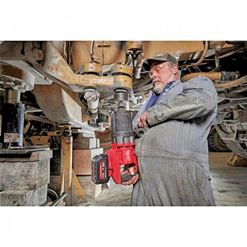 Гайковерт аккумуляторный бесщеточный MILWAUKEE 1'' (2711Нм) M18 ONEFHIWF1DS-121C, с кольцом(ЗУ+1ак.)