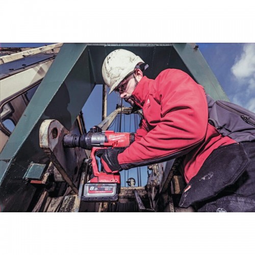 Гайковерт аккумуляторный бесщеточный MILWAUKEE 1'' (2400Нм) M18 ONEFHIWF1-0X, с кольцом (каркас)