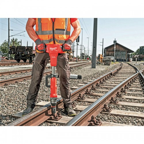 Гайковерт железнодорожный аккумуляторный MILWAUKEE 1'' M18 FHIWF1R-0C (2000 Нм) (каркас)