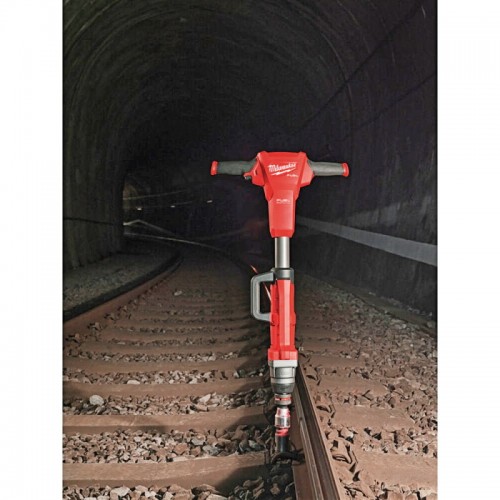 Гайковерт железнодорожный аккумуляторный MILWAUKEE 1'' M18 FHIWF1R-0C (2000 Нм) (каркас)