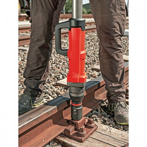 Гайковерт железнодорожный аккумуляторный MILWAUKEE 1'' M18 FHIWF1R-0C (2000 Нм) (каркас)