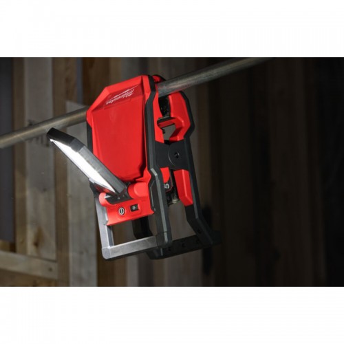 Фонарь светодиодный аккумуляторный MILWAUKEE M18 PAL2-0 с шарнирным световым блоком 2000 люмен.