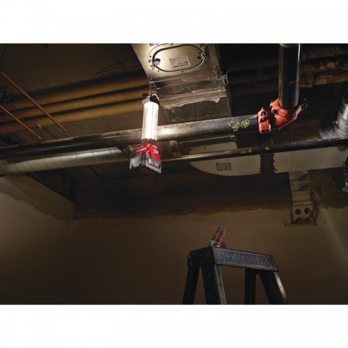 Фонарь светодиодный аккумуляторный MILWAUKEE M18 LL-0