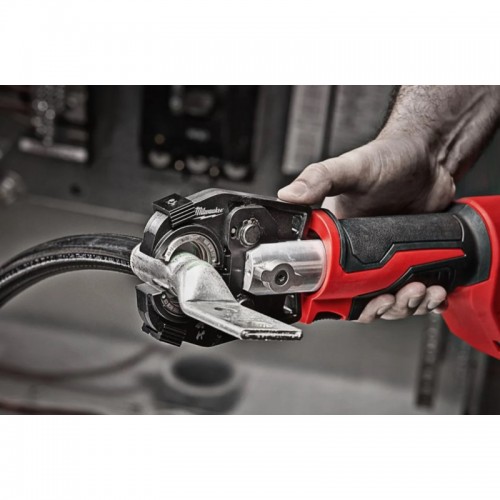 Обжимник гидравлический аккумуляторный для кабелей MILWAUKEE M18 HCCT-201C 53 кН (ЗУ+1Х2Ач+кейс)